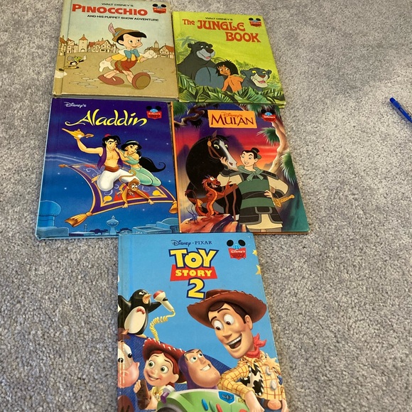 Disney Other - Disney Classics 5 Books Bundle!